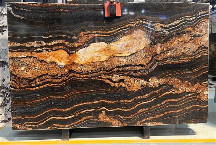 Magma goud graniet voor aanrecht in de keuken