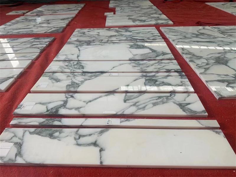Arabescato marmeren tegels op maat